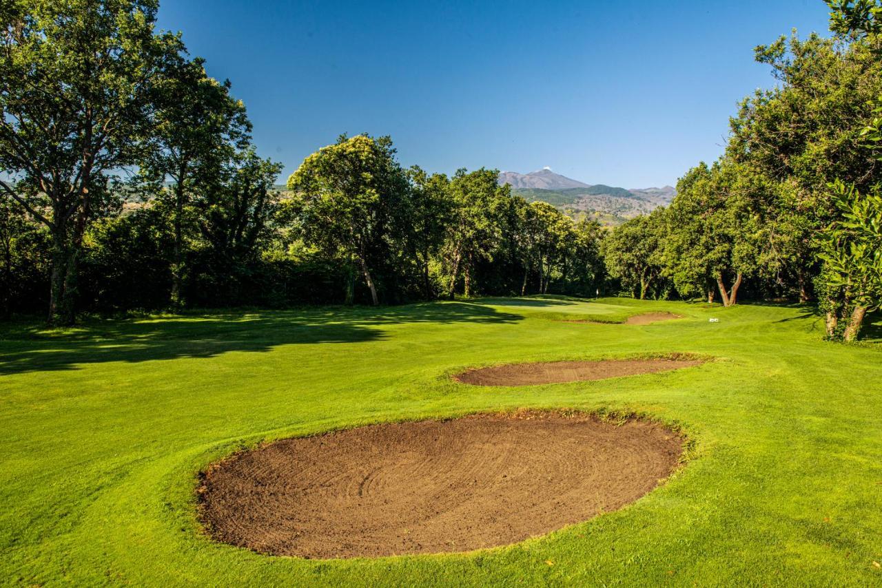 Il Picciolo Etna Golf Resort & Spa Castiglione De Sicilia Buitenkant foto