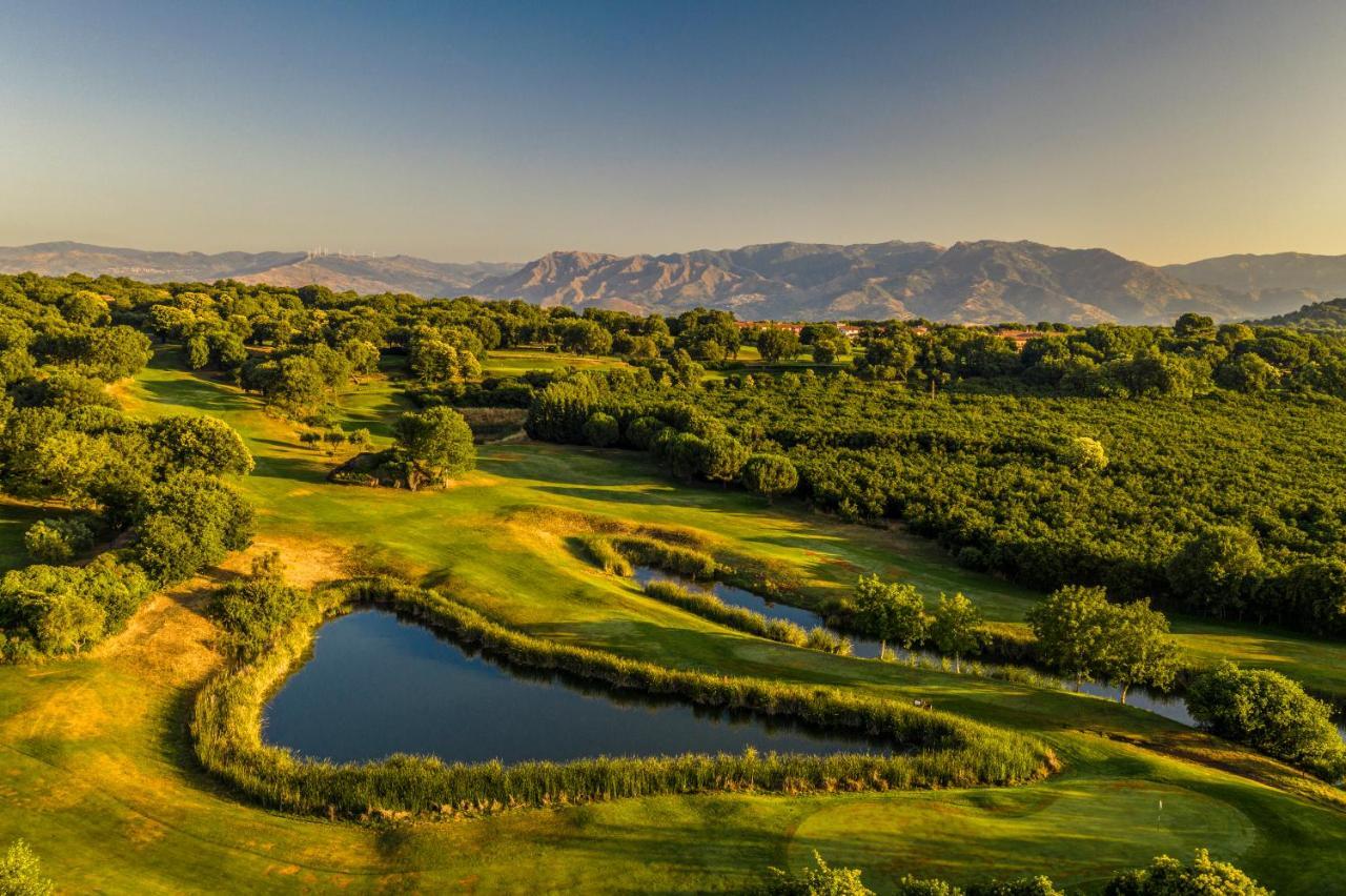 Il Picciolo Etna Golf Resort & Spa Castiglione De Sicilia Buitenkant foto